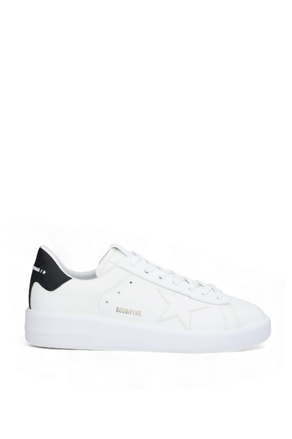 תמונה קידמית של נעלי סניקרס פיור סטאר