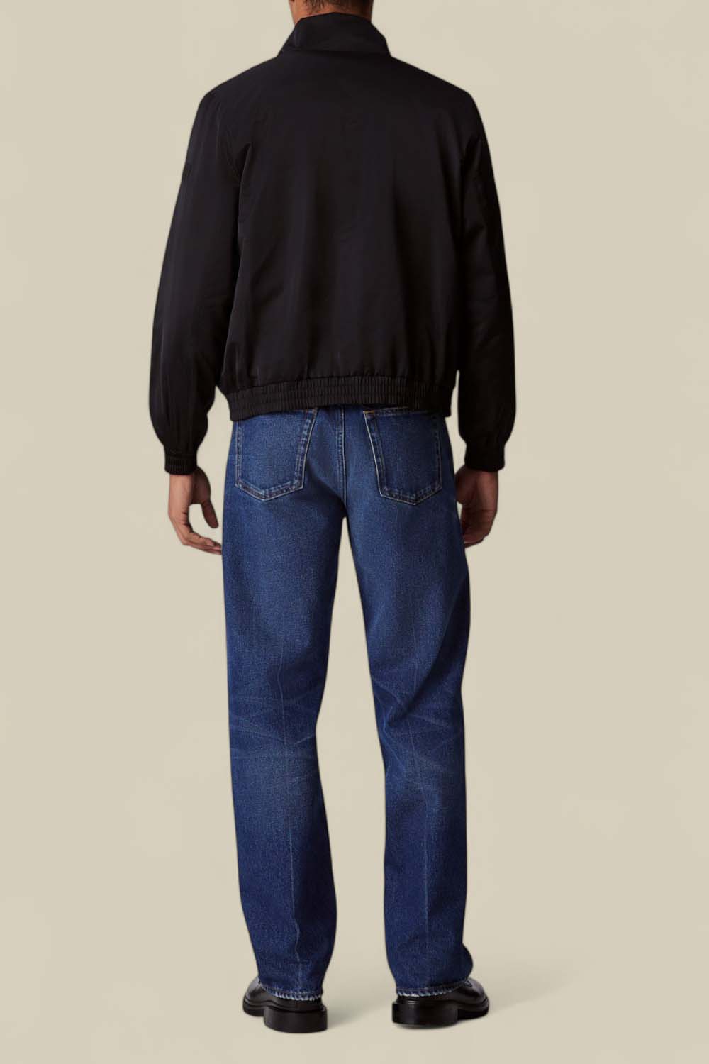 תמונת דוגמן אחורית של ז'קט