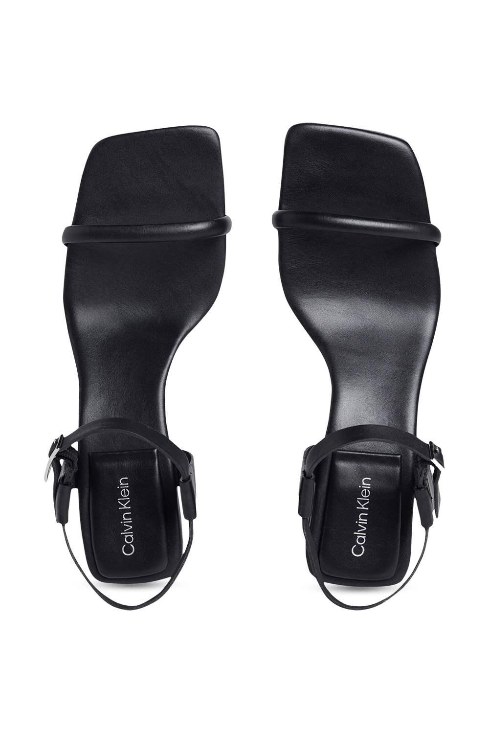 תמונת פנים של סנדלי עקב