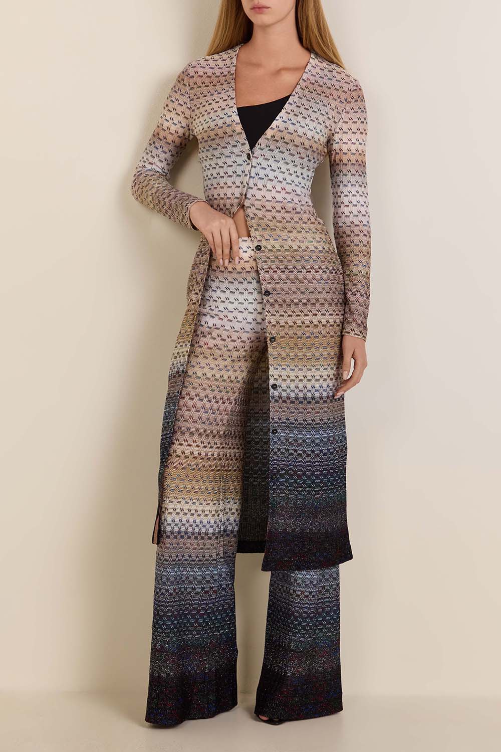 תמונת דוגמן קידמית של קרדיגן ארוך