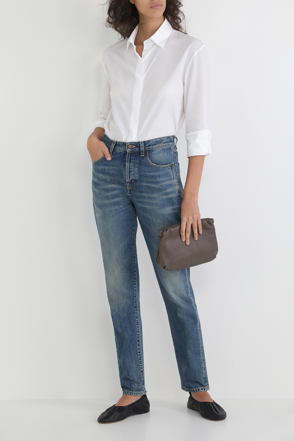 תמונת דוגמן קידמית של תיק צד מעור