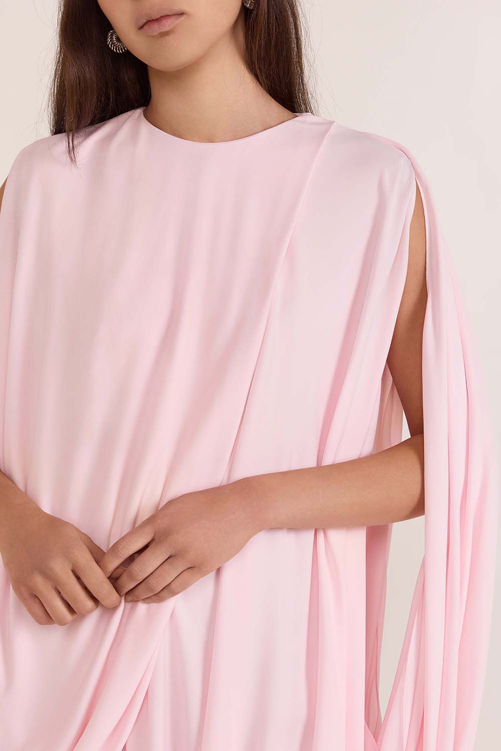 תמונת תקריב דוגמן של חולצת בלון