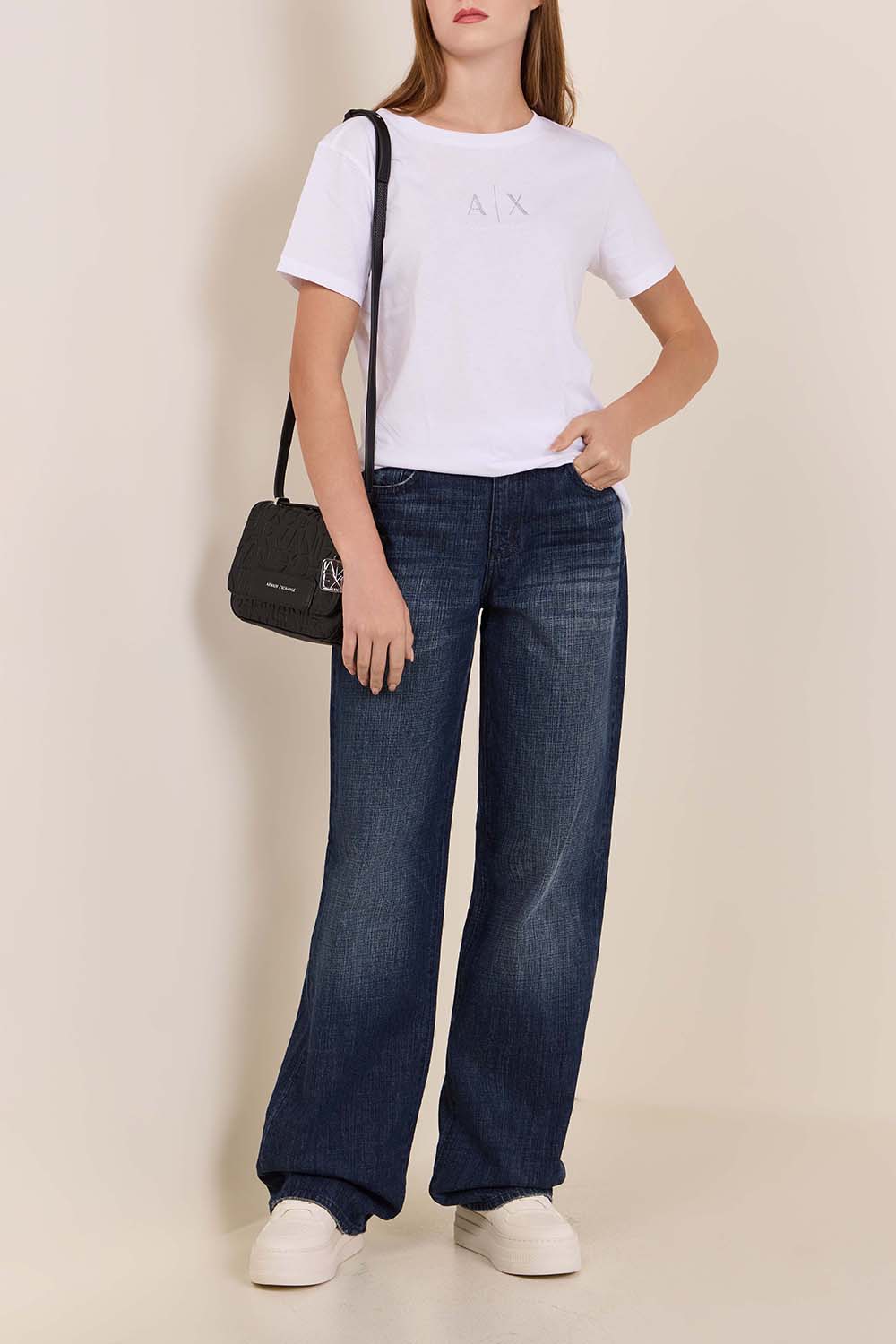 תמונת דוגמן קידמית של תיק קרוסבודי