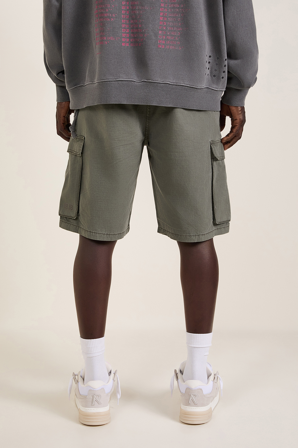 תמונת תקריב דוגמן של מכנסיים קצרים