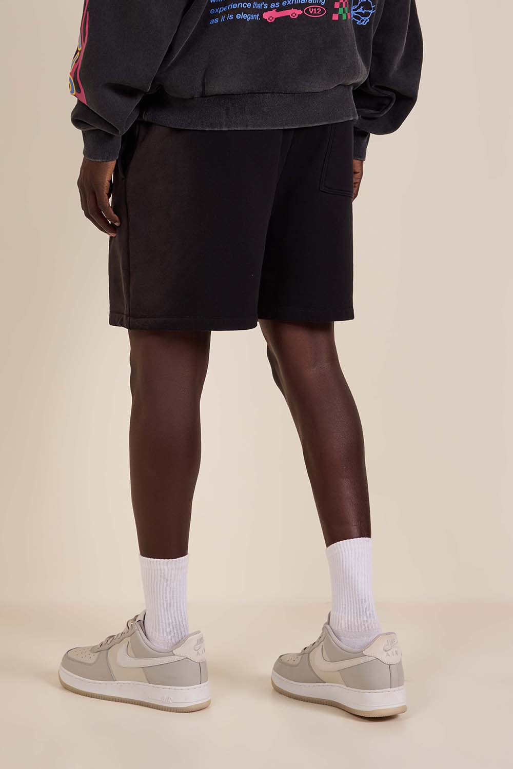 תמונת תקריב דוגמן של מכנסיים קצרים