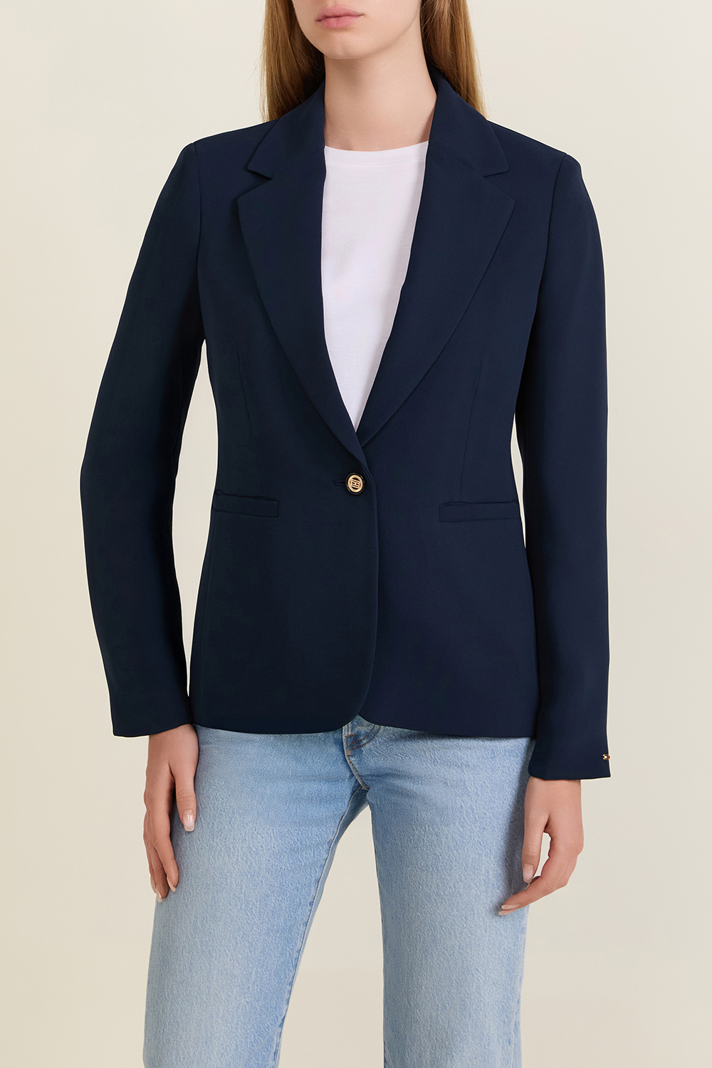 תמונת דוגמן קידמית של ז'קט מחוייט סלים פיט