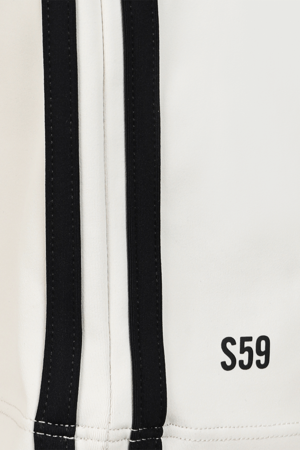 תמונה אחורית של מכנסי טרנינג פוקס