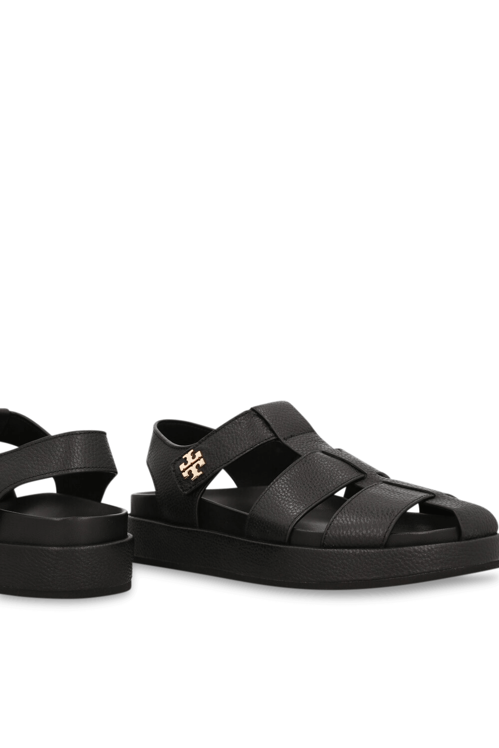 תמונת תקריב של סנדלי קירה ספורט