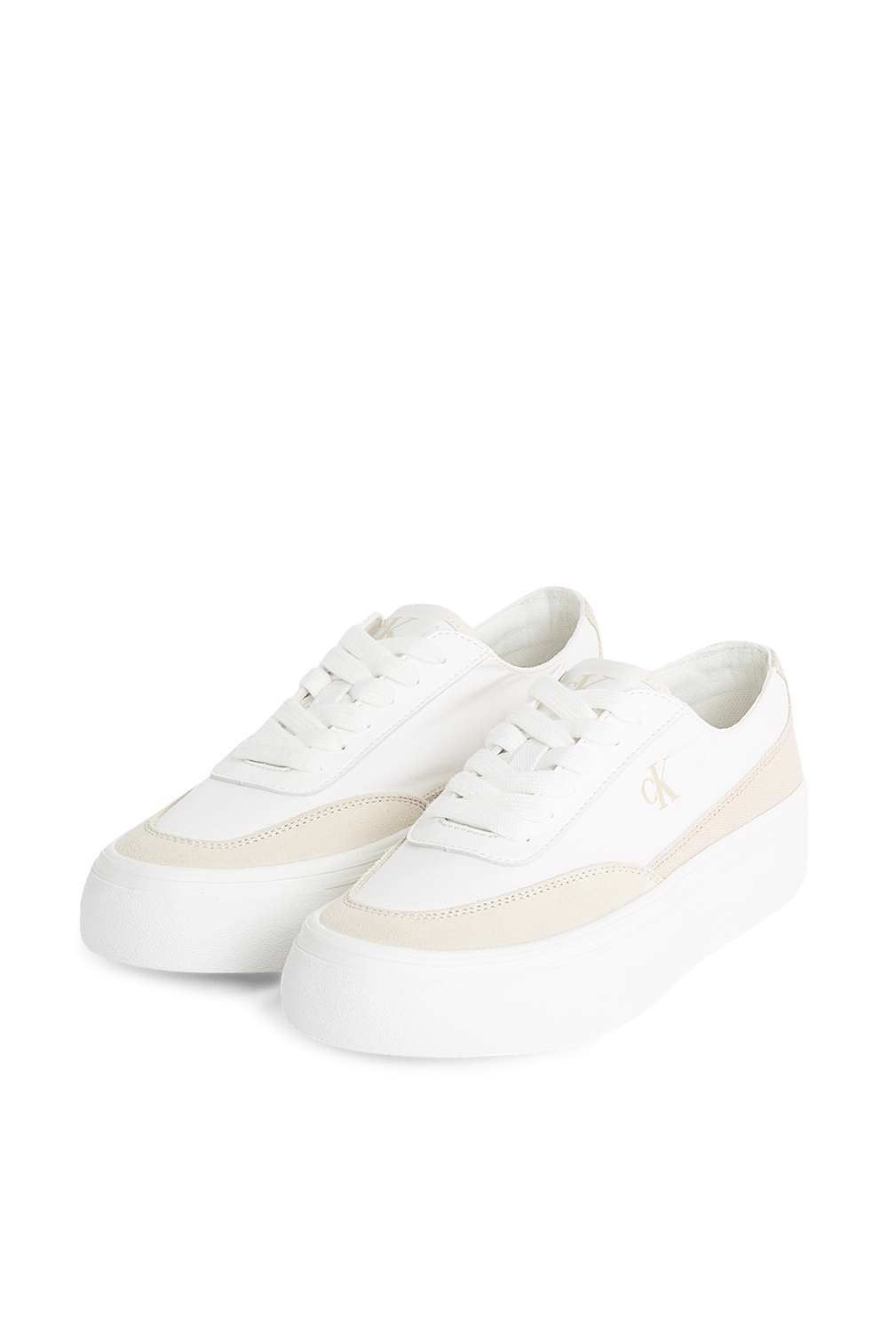 תמונה אחורית של נעלי סניקרס פלטפורמה