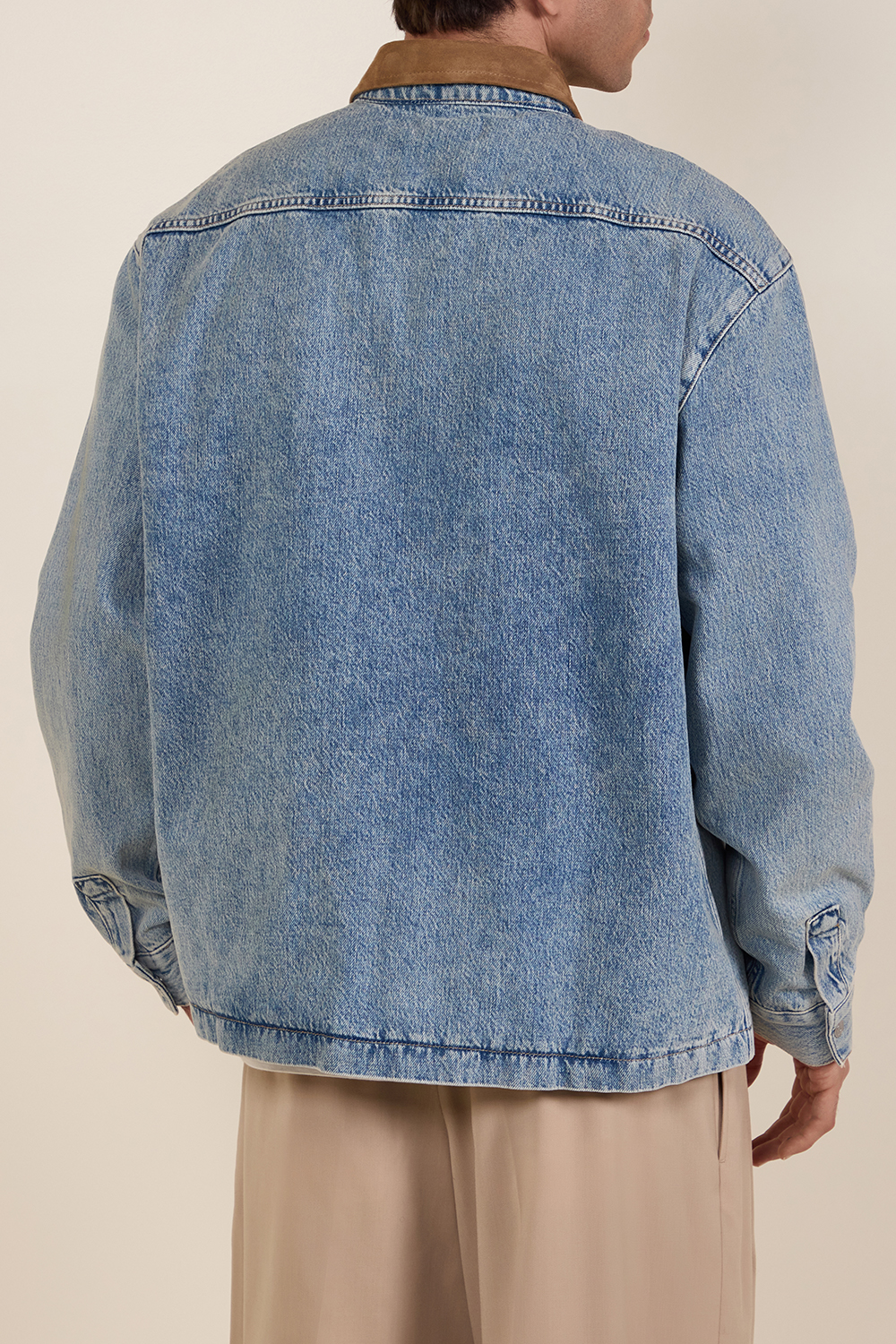 תמונת דוגמן אחורית של חולצת ז'קט גי'נס אוברסייז