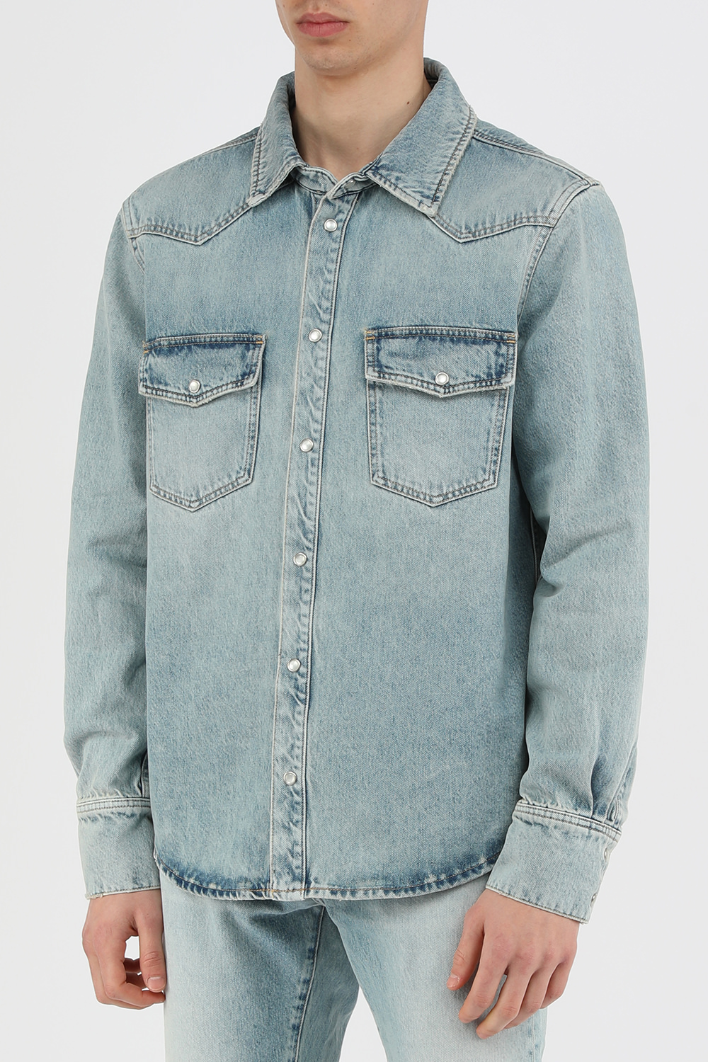 תמונת דוגמן קידמית של חולצת דנים מכופתרת