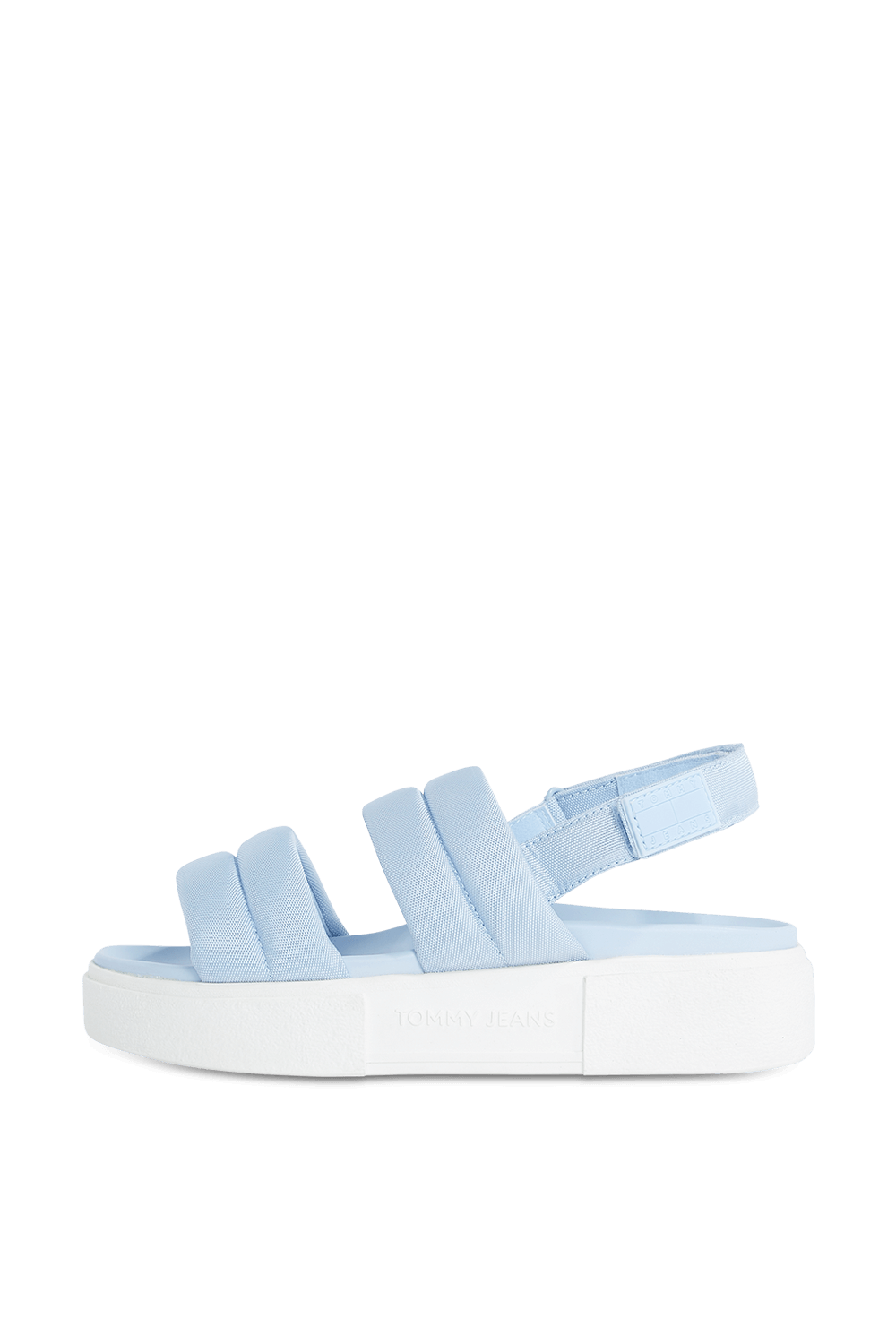 תמונה אחורית של סנדלי פלטפורמה