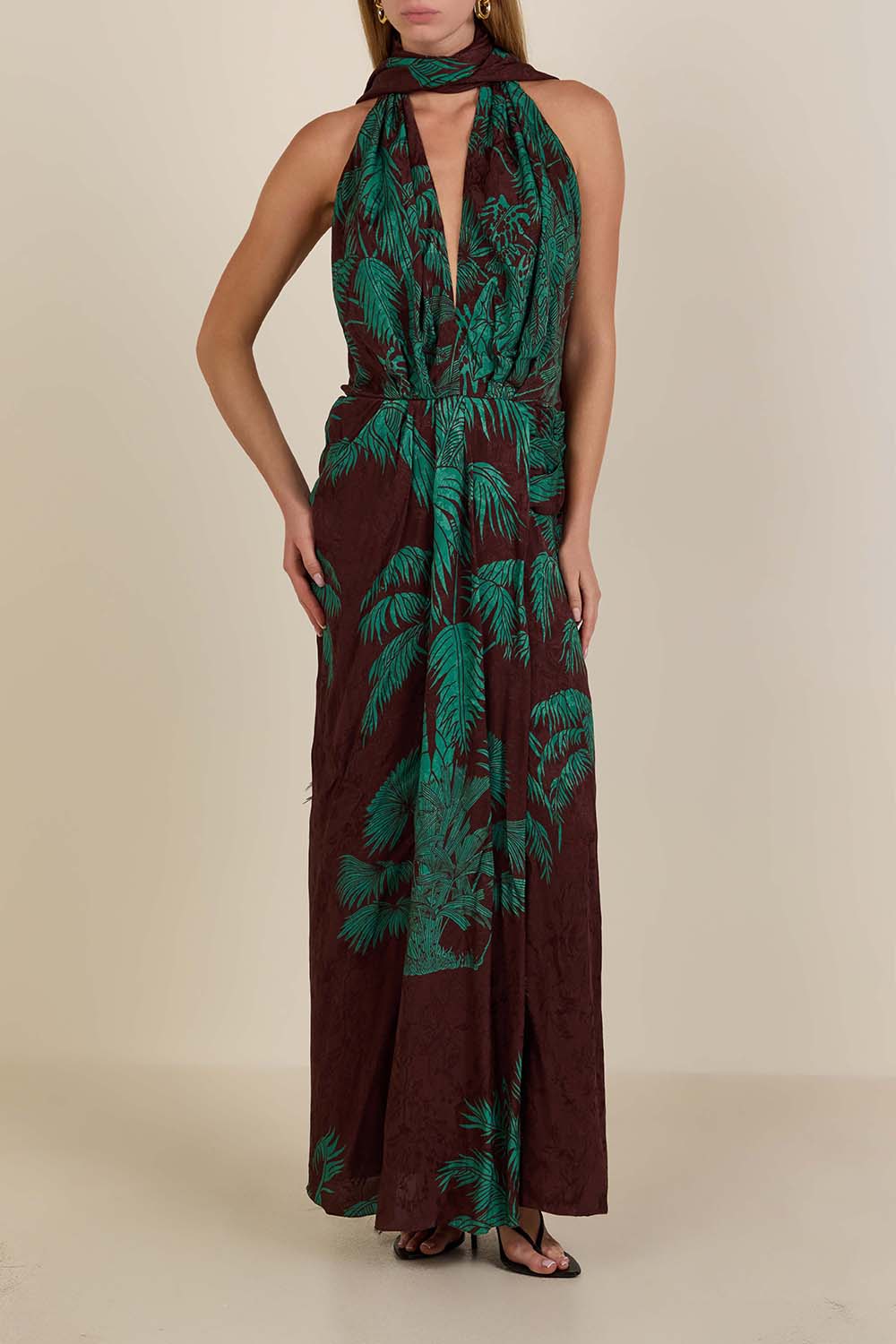 תמונת דוגמן קידמית של שמלת מקסי