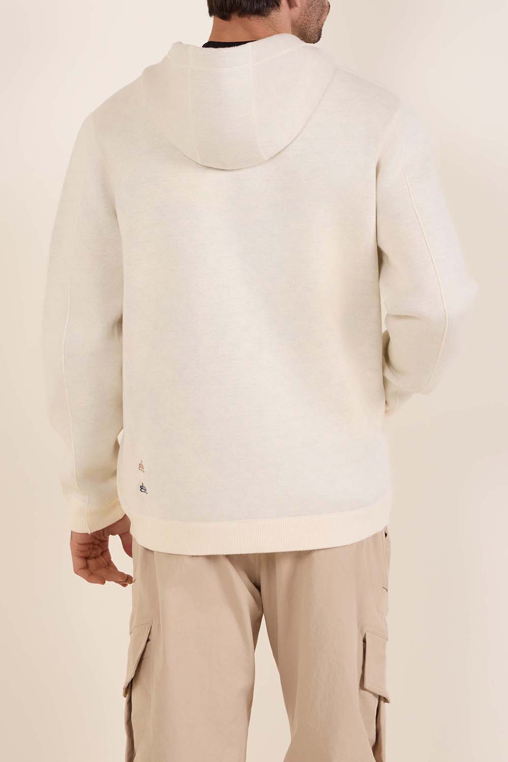 תמונת דוגמן אחורית של ז'קט קפוצ'ון