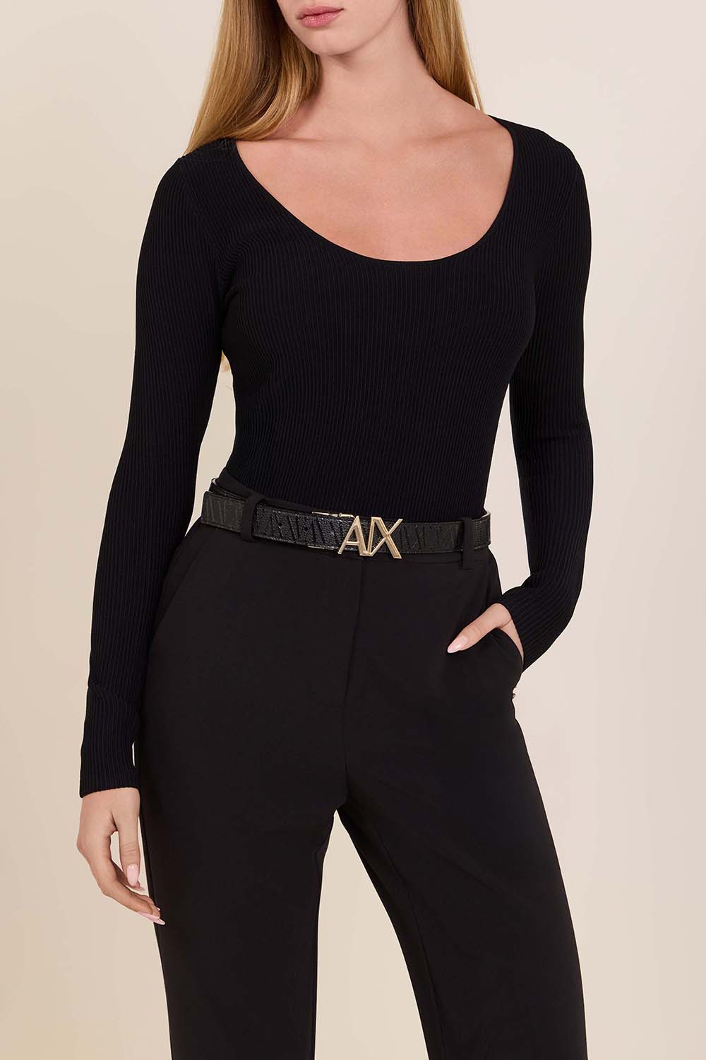 תמונת דוגמן קידמית של חולצת ריב