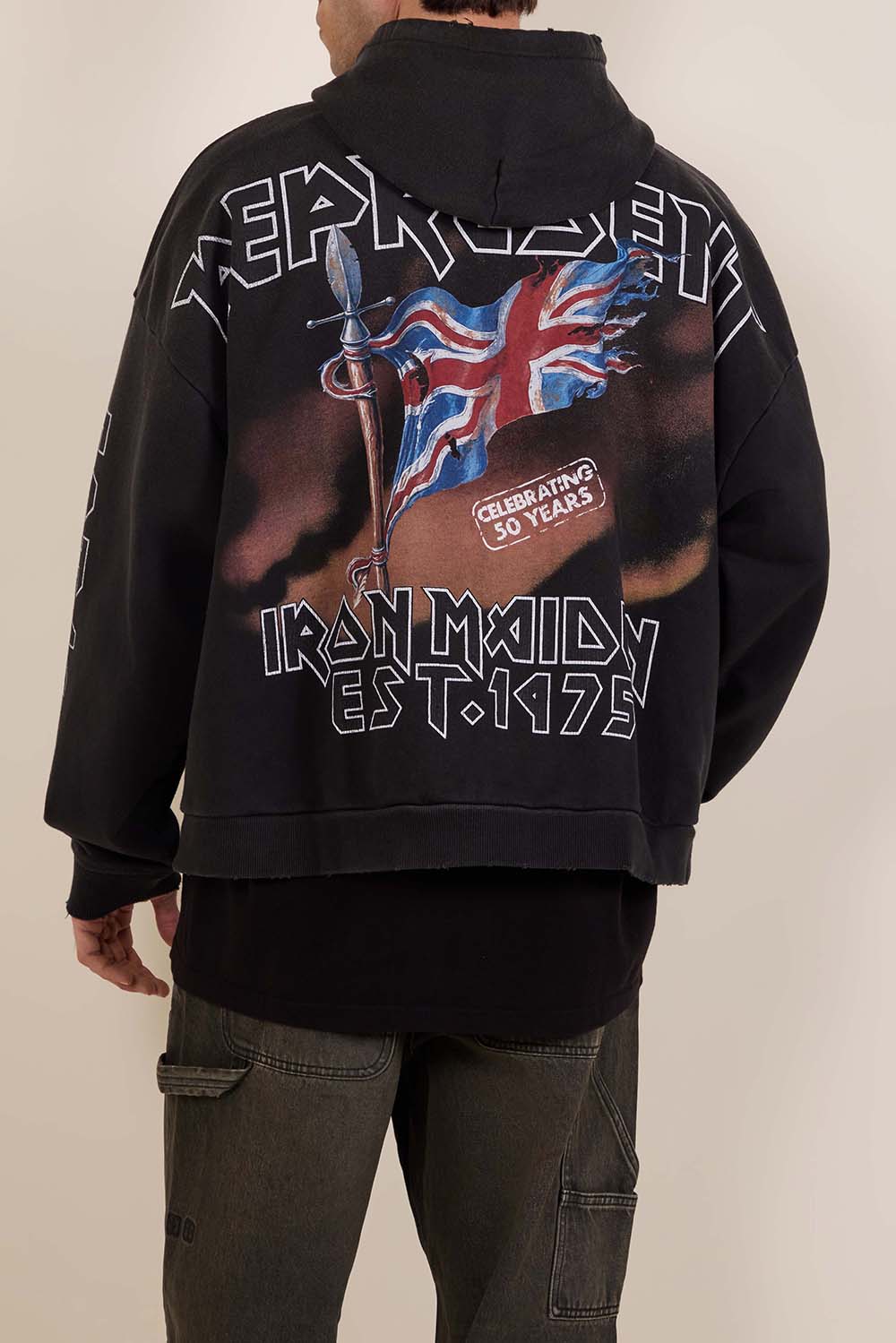 תמונת תקריב דוגמן של קפוצ'ון רפרזנט X איירון מיידן סטיד