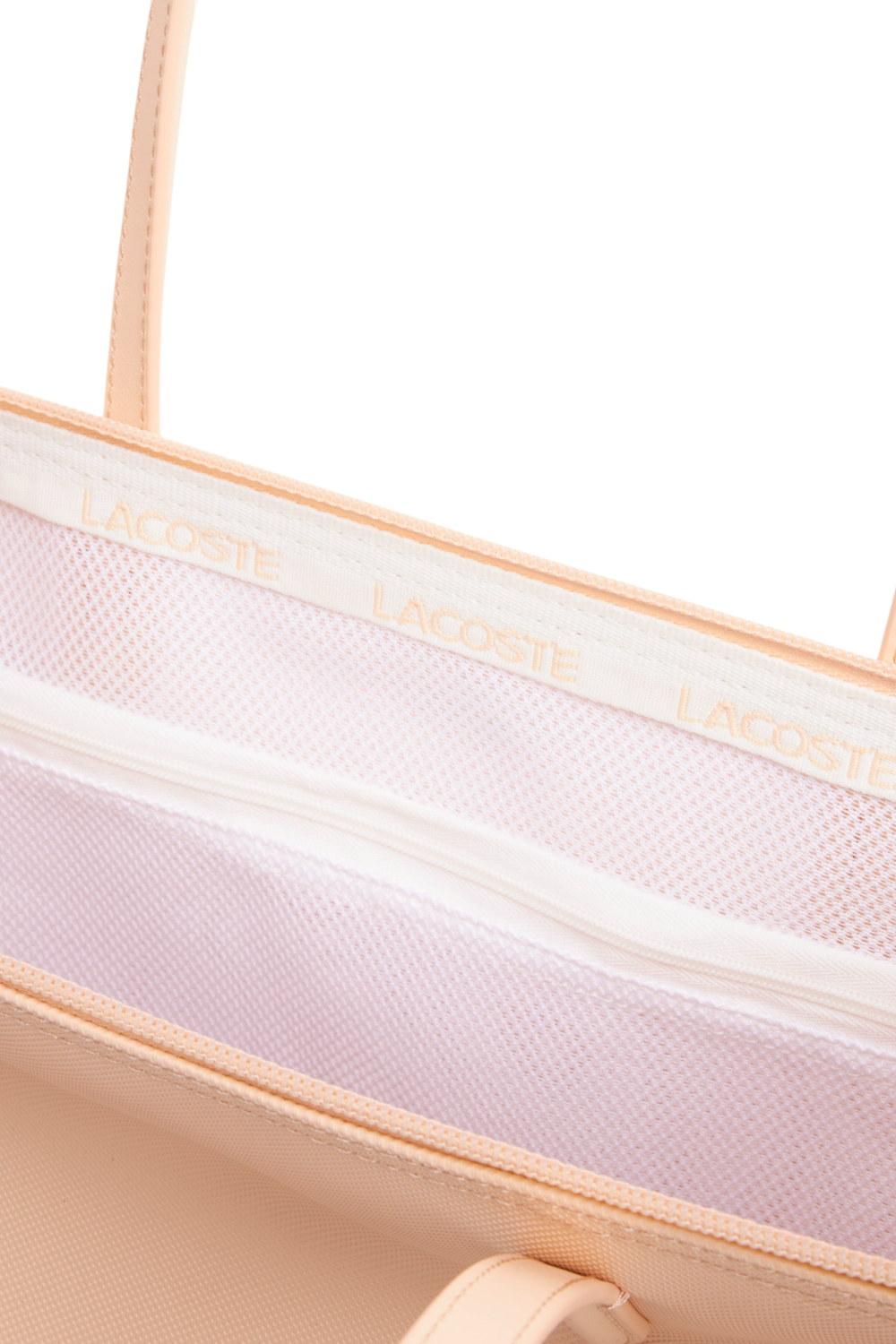 תמונת תקריב של SHOPPING BAG