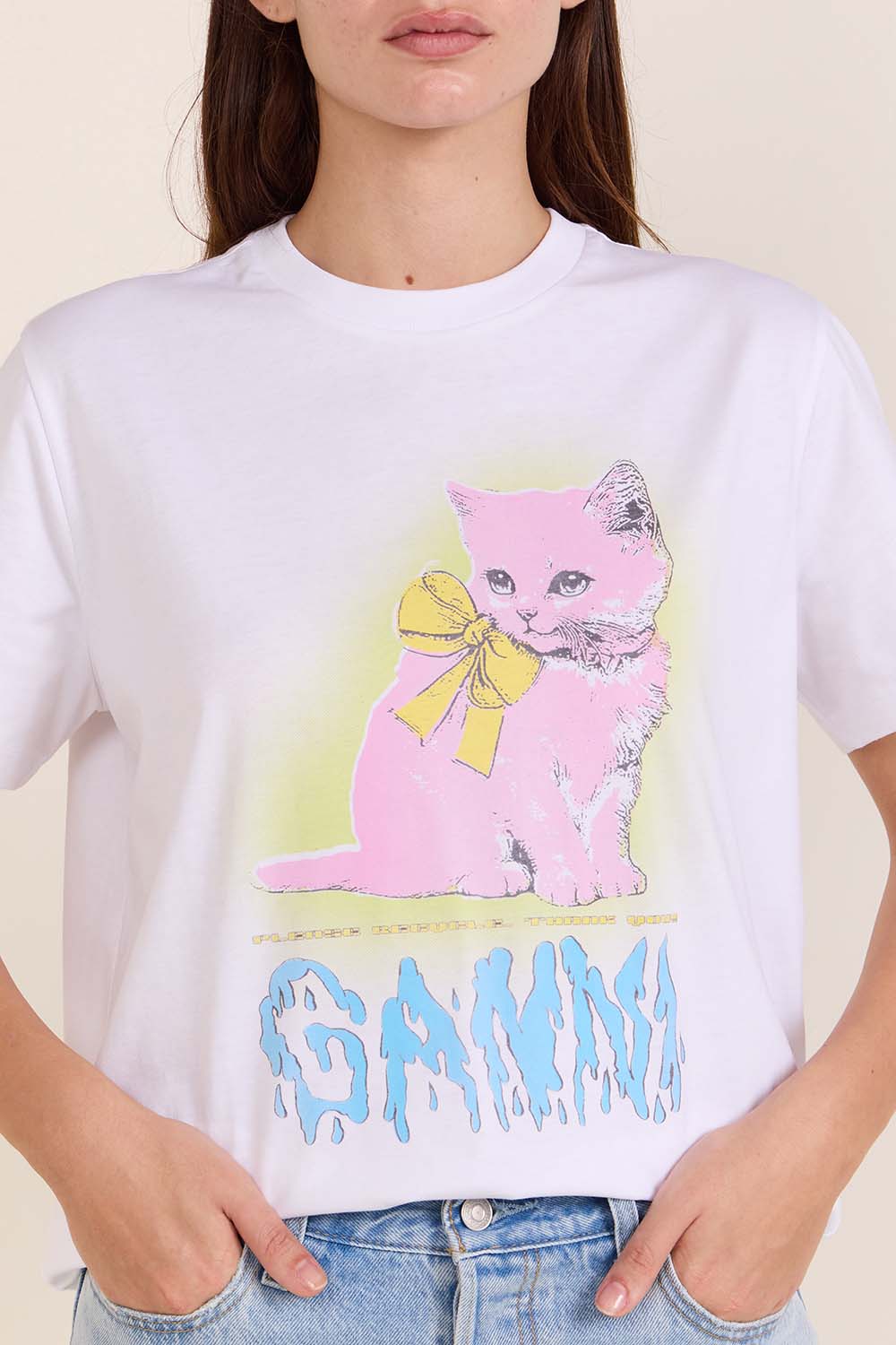 תמונת תקריב דוגמן של חולצת טי