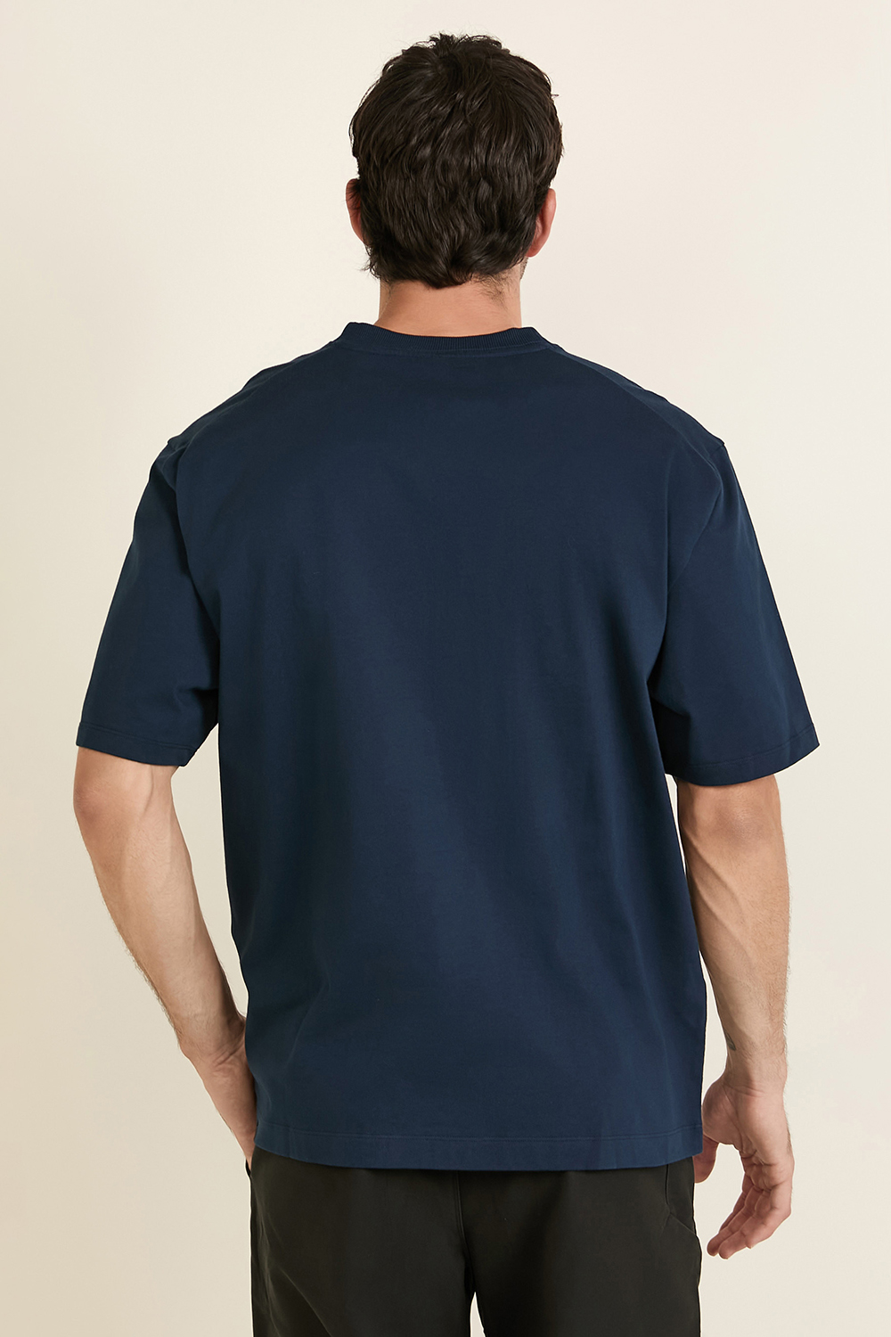 תמונת דוגמן אחורית של Heavyweight Cotton Jersey T-Shirt