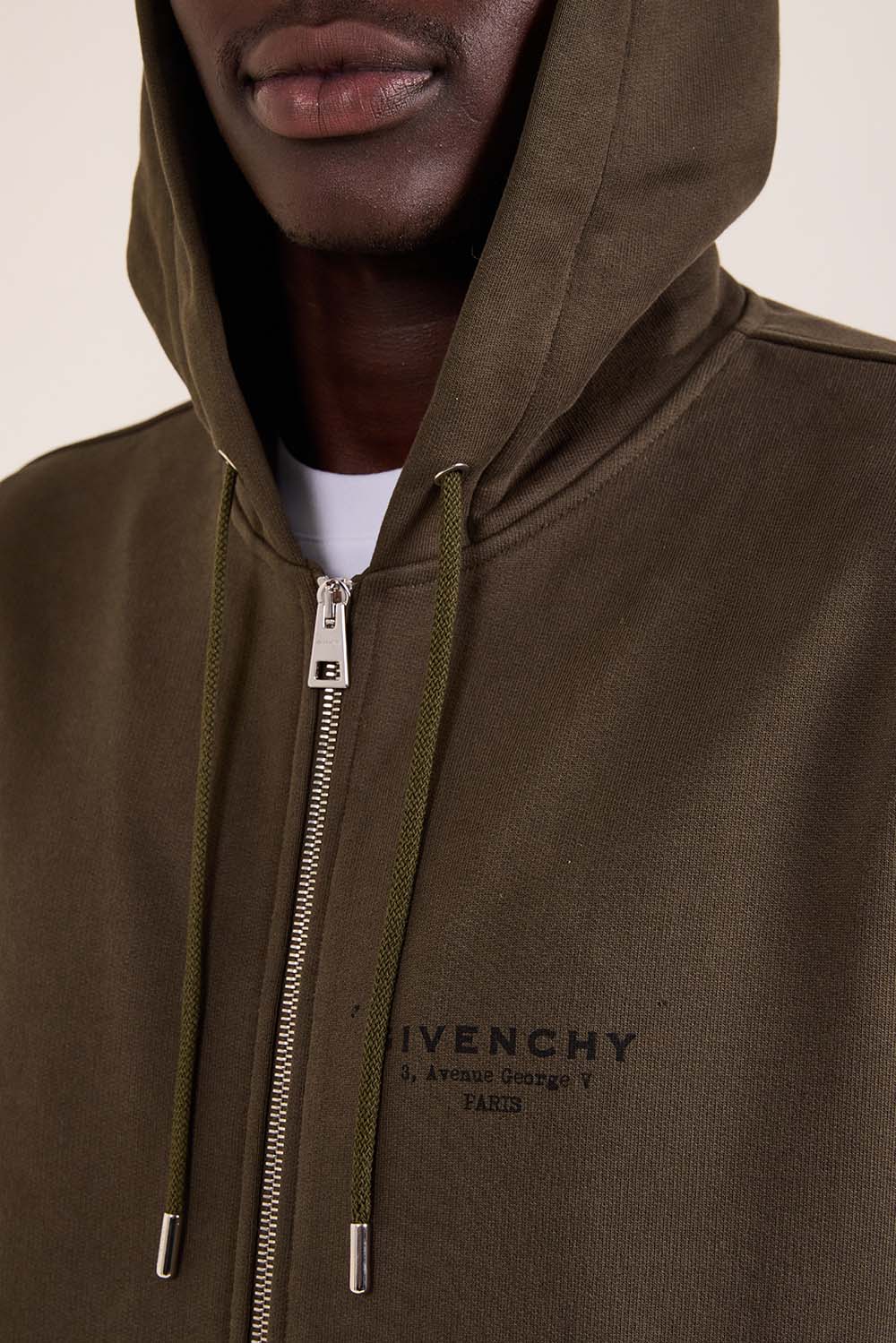 תמונת תקריב דוגמן של ז'קט קפוצ'ון