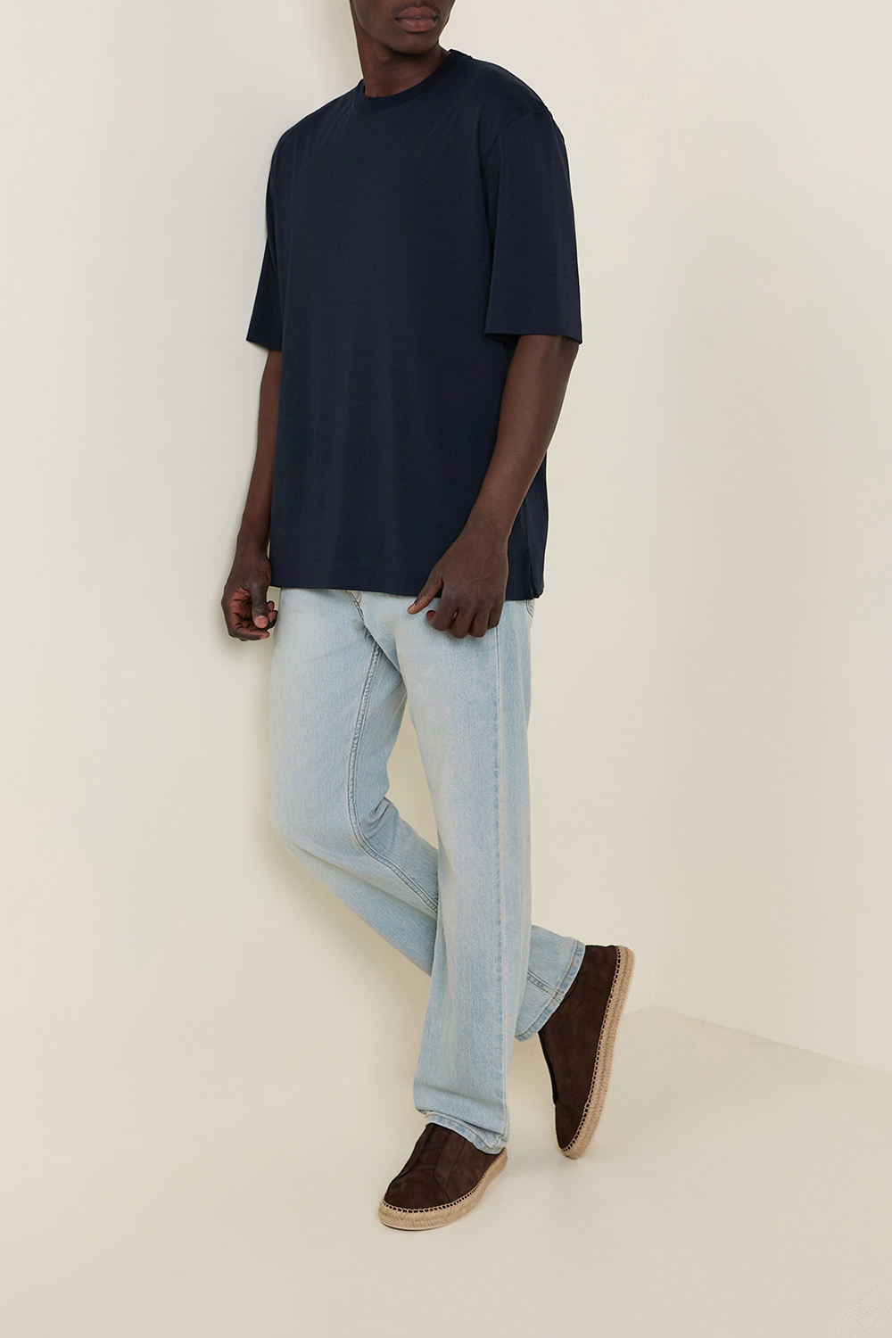 תמונת דוגמן קידמית של נעלי אספדריל זמש