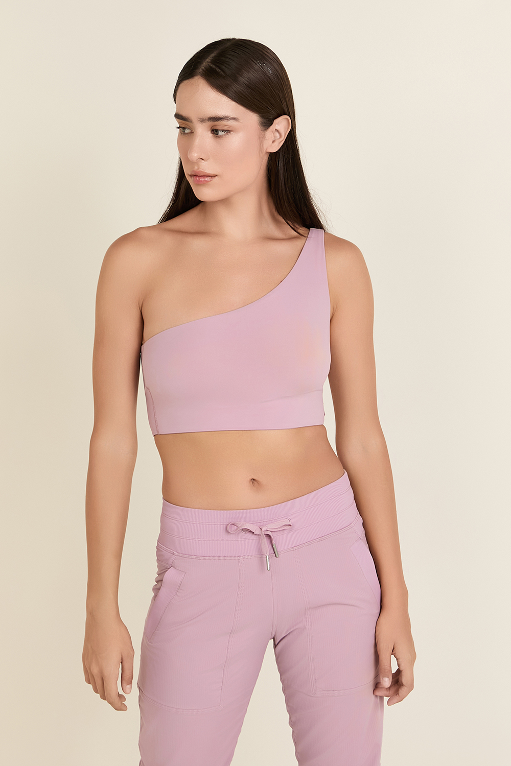 תמונת דוגמן קידמית של Flexible Fit One-Shoulder Bra