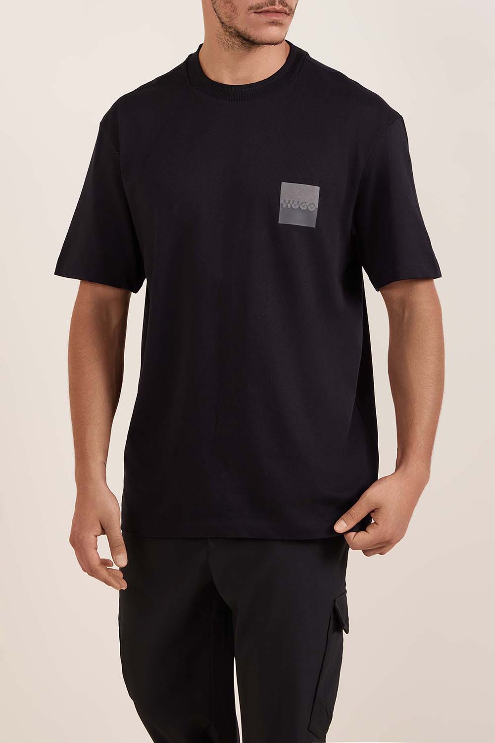 תמונת דוגמן קידמית של חולצת טי