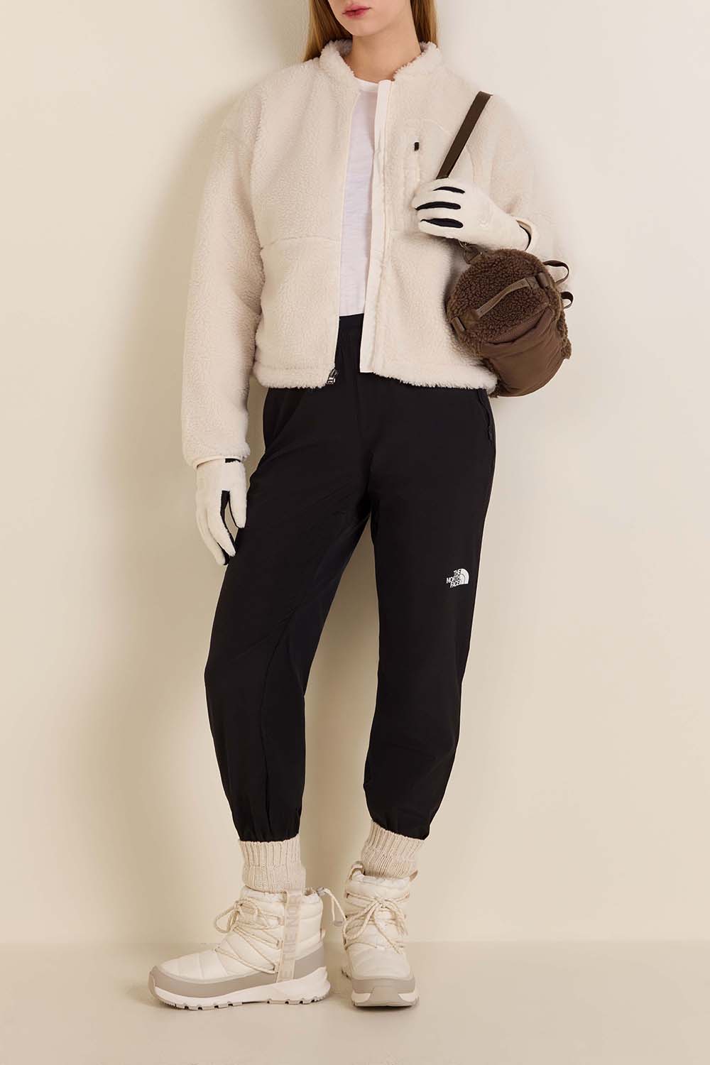 תמונת דוגמן קידמית של כפפות