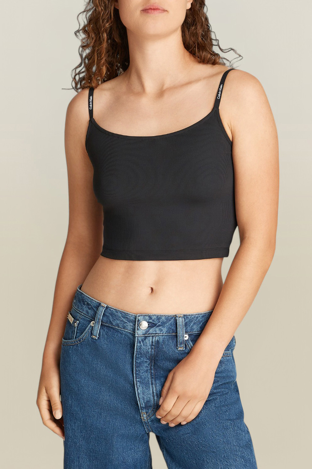 תמונת דוגמן קידמית של גופיית ריב קרופ