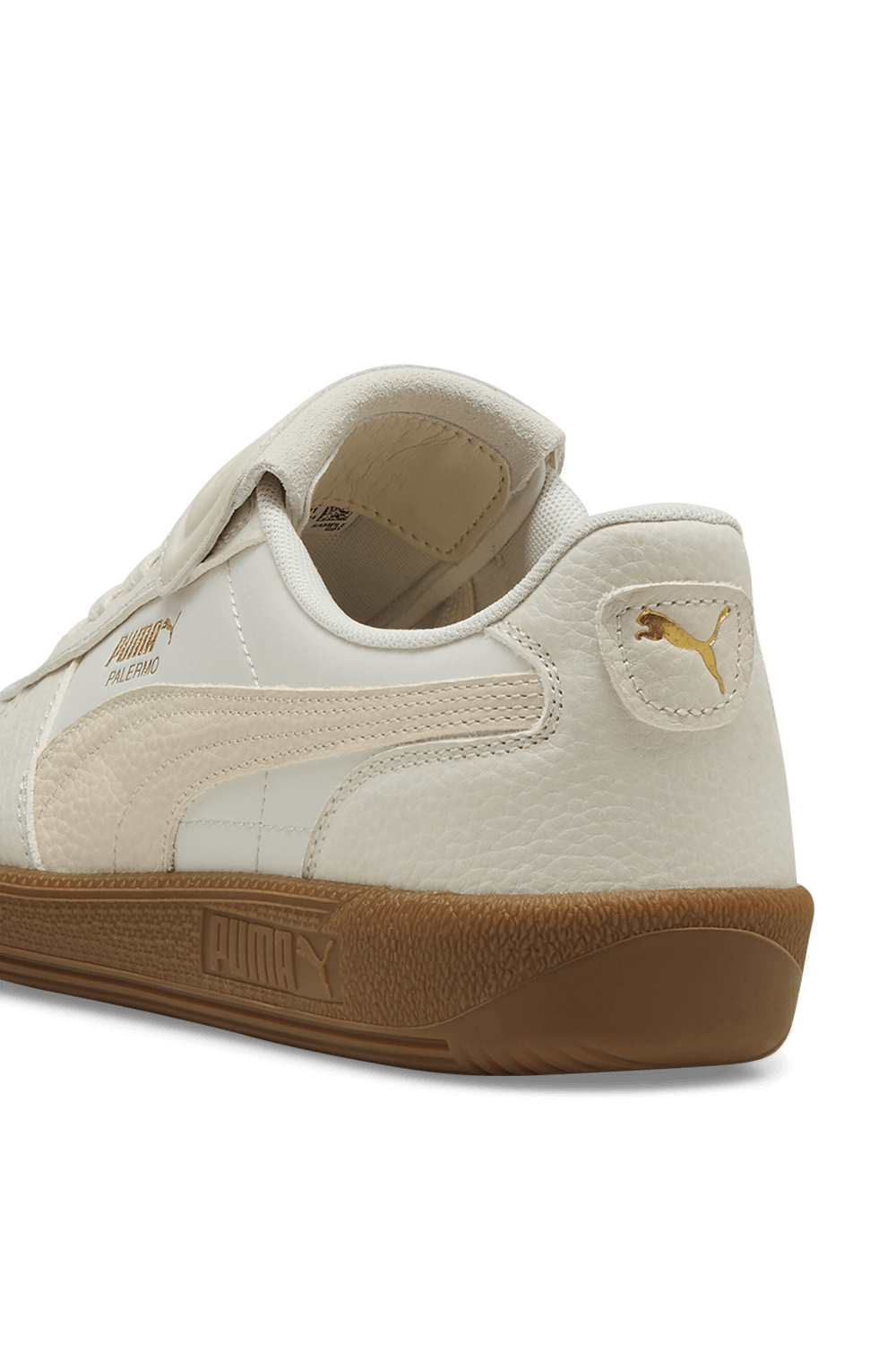 תמונת תקריב של נעלי סניקרס פאלרמו פרימיום