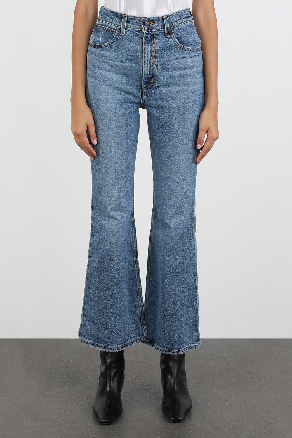 flared levi jeans