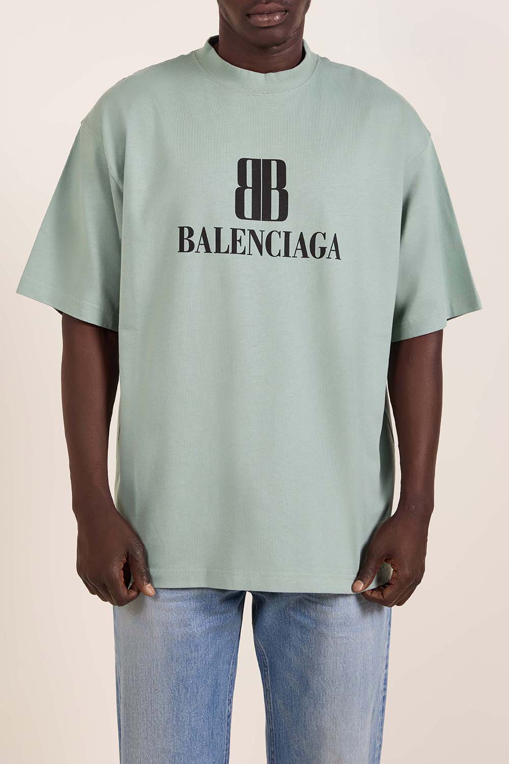 תמונת דוגמן קידמית של חולצת טי