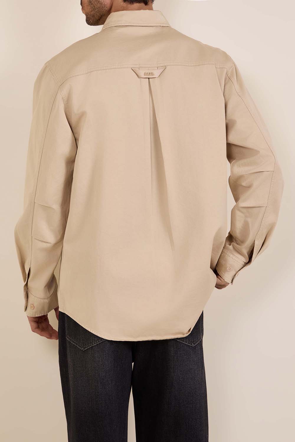 תמונת דוגמן אחורית של חולצת ז'קט