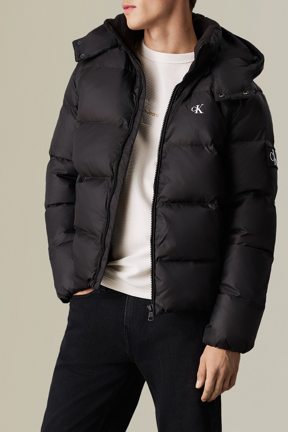 תמונת דוגמן קידמית של מעיל פאפר