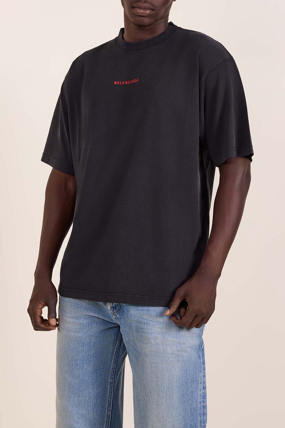 תמונת דוגמן קידמית של חולצת טי