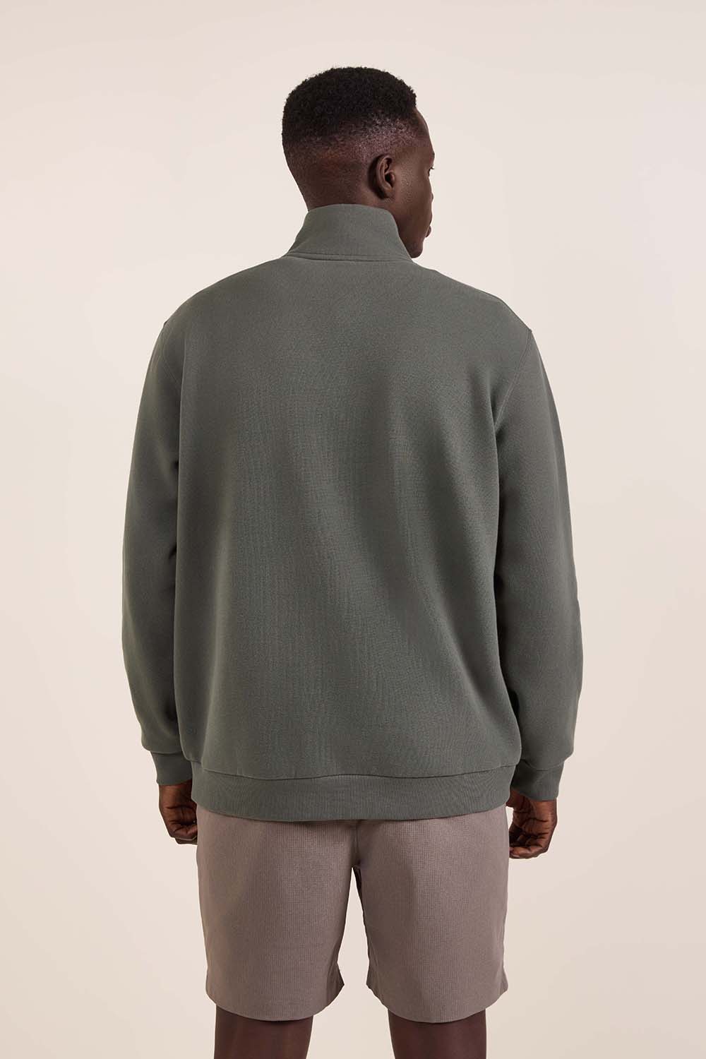 תמונת דוגמן אחורית של Steady State Half Zip