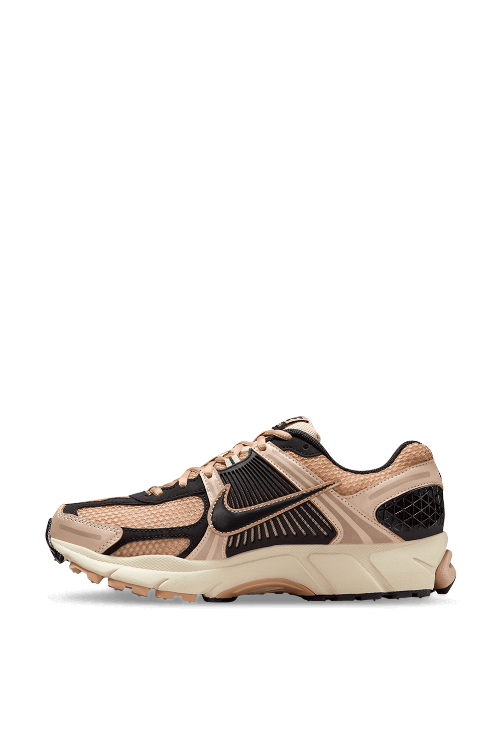 תמונה אחורית של נעלי סניקרס זום וומרו 5