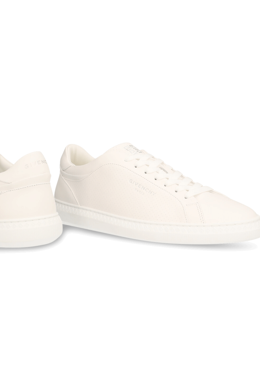 תמונת תקריב של נעלי סניקרס