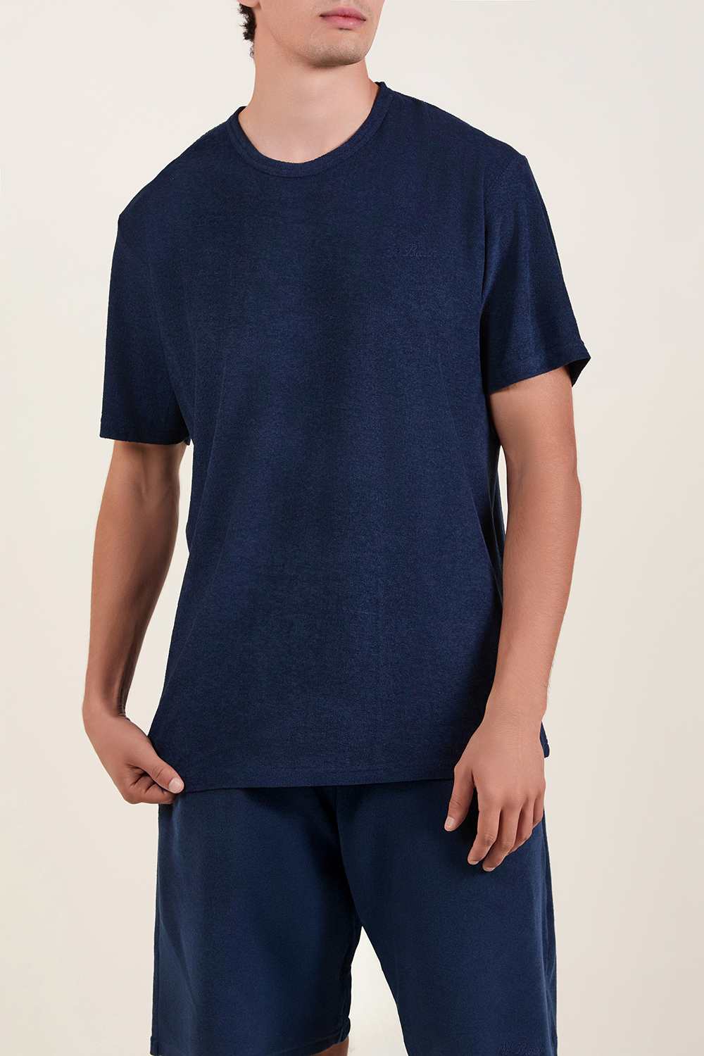 תמונת דוגמן קידמית של חולצת טי