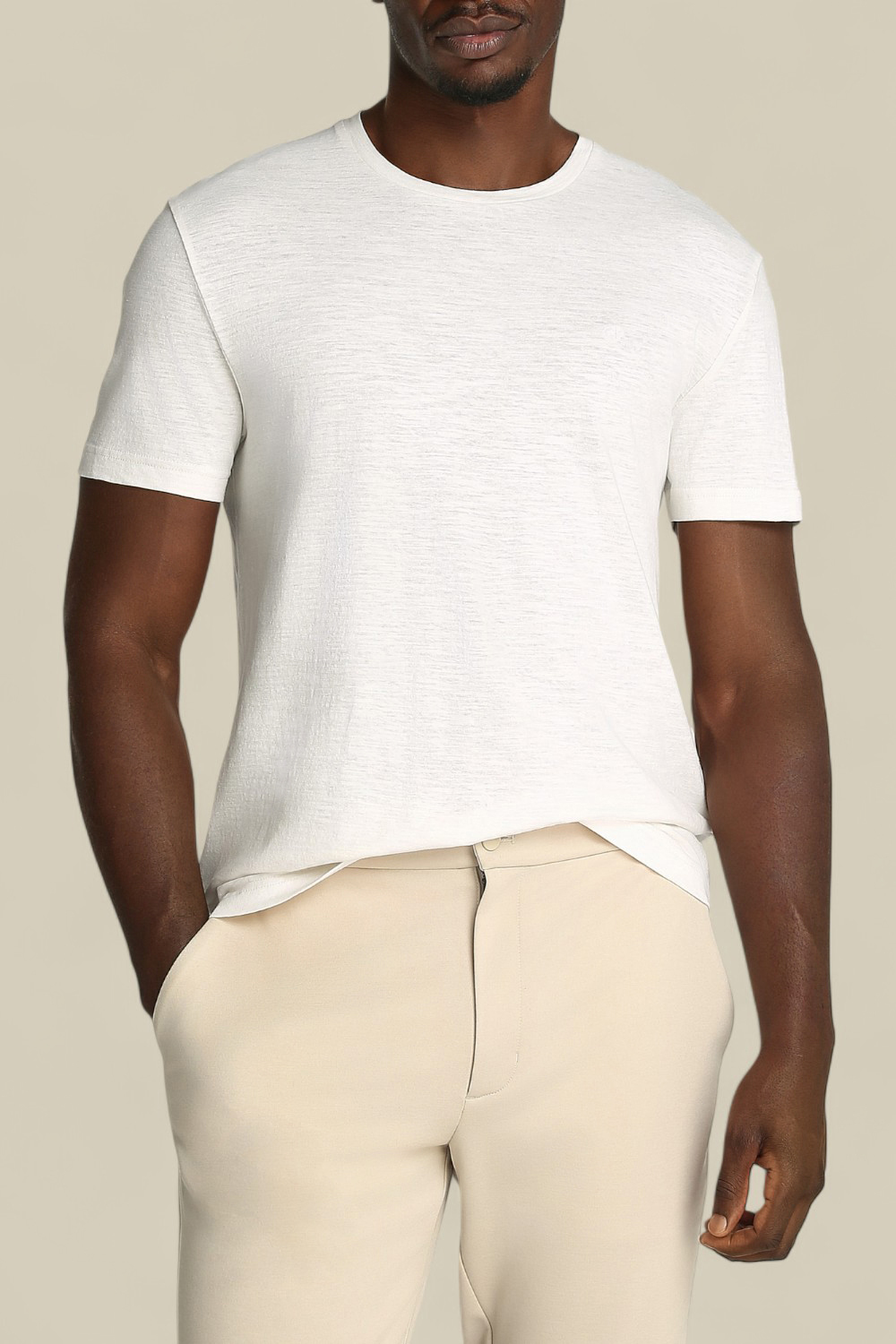 תמונת דוגמן קידמית של חולצת טי