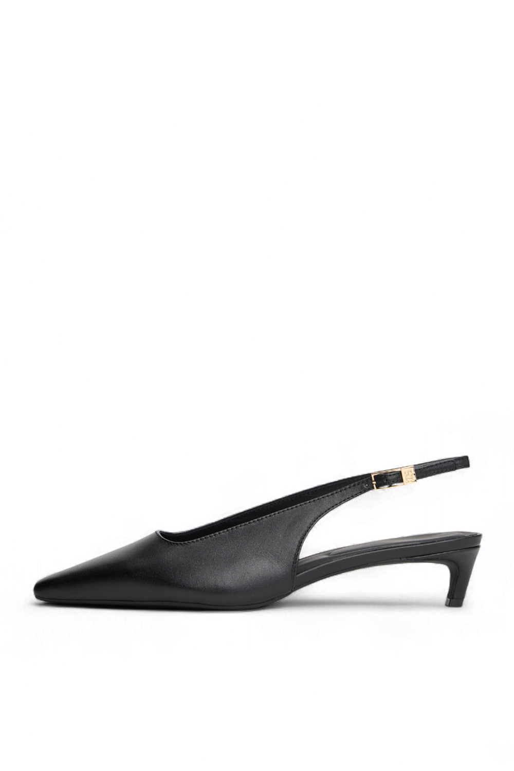 תמונה אחורית של נעלי עקב סלינג-בק