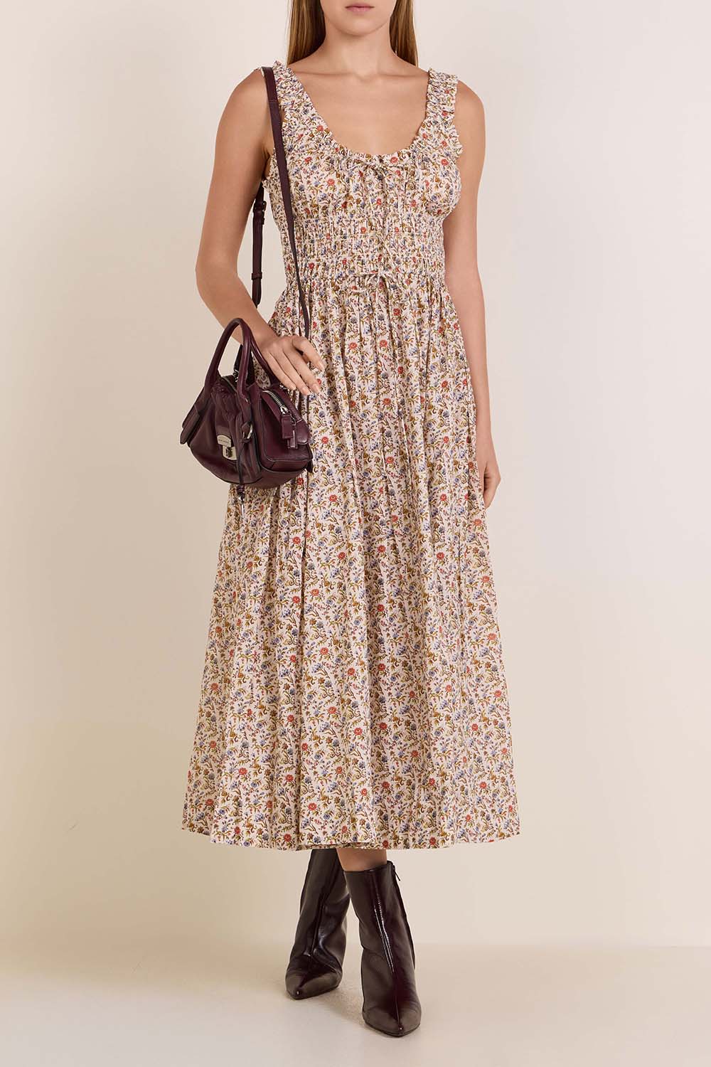 תמונת דוגמן קידמית של מגפונים