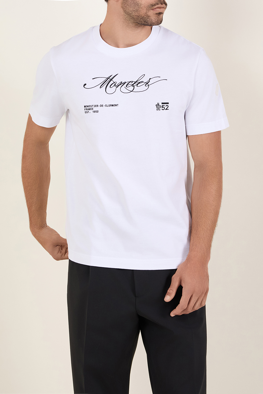 תמונת דוגמן קידמית של חולצת טי