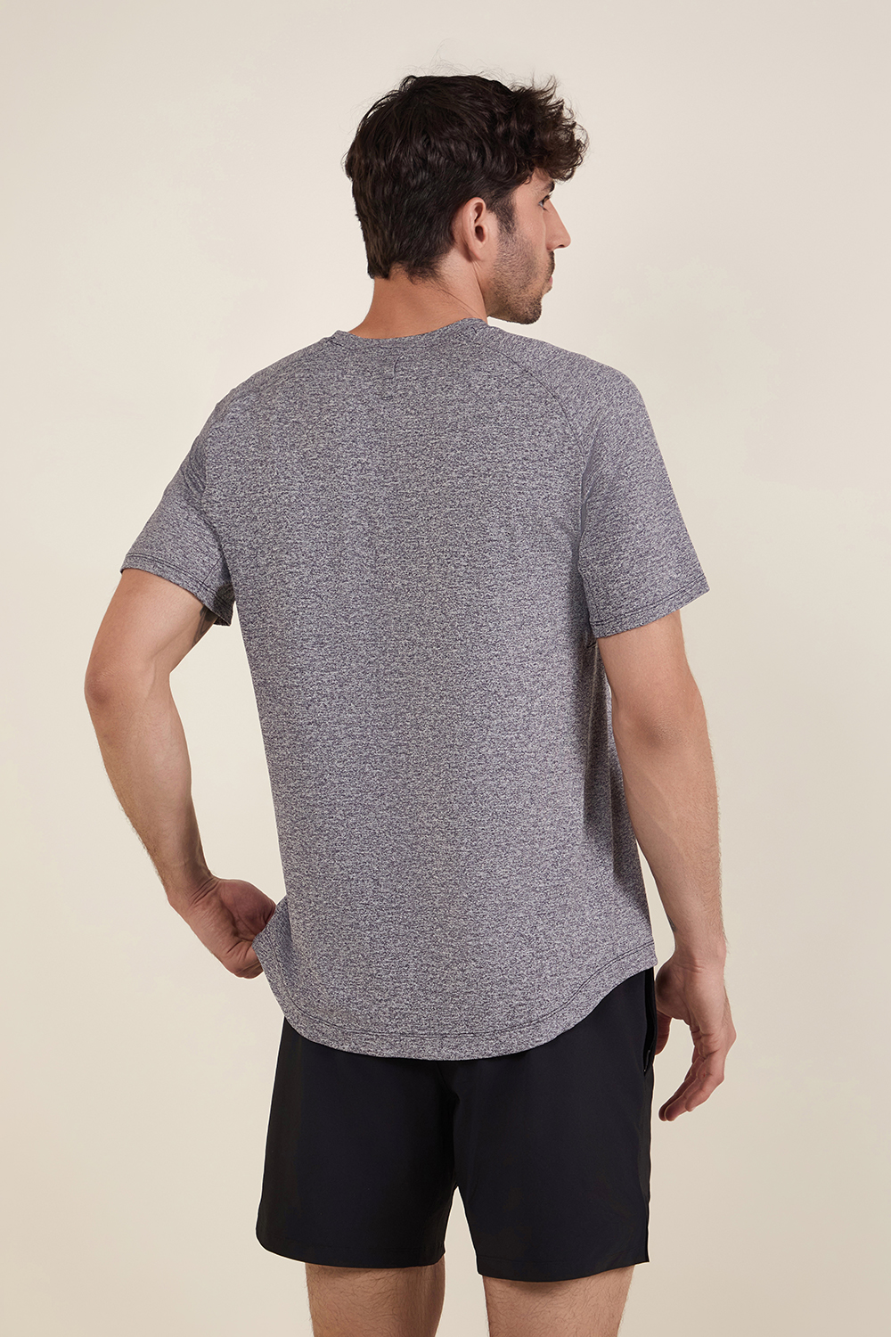 תמונת דוגמן אחורית של License to Train Short Sleeve