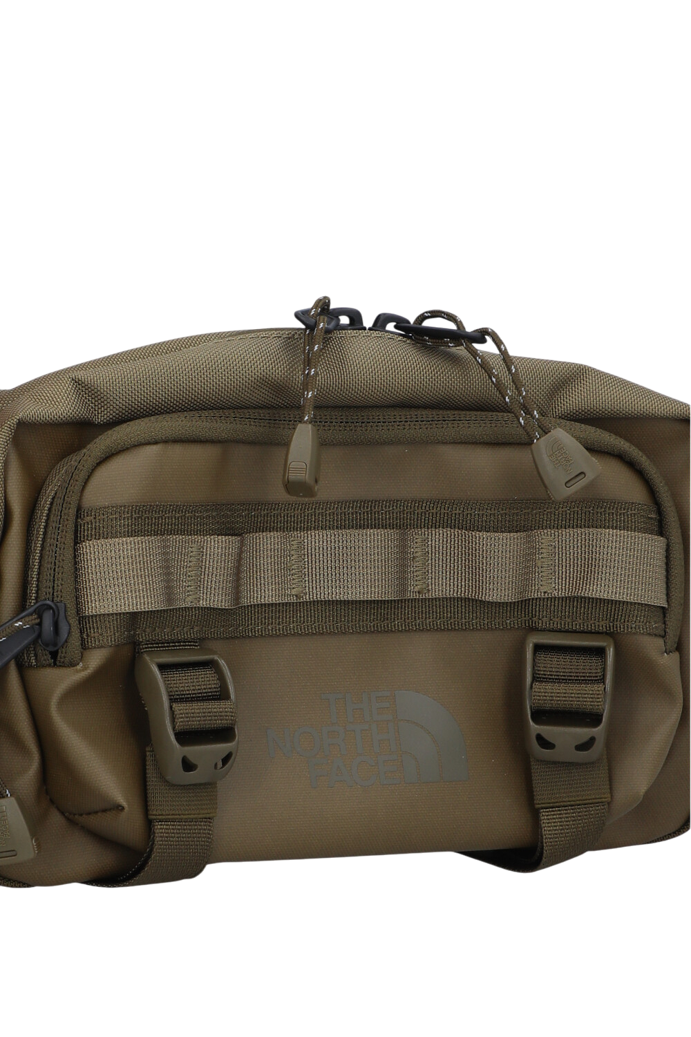 תמונת תקריב של תיק פאוץ' בייס קאמפ