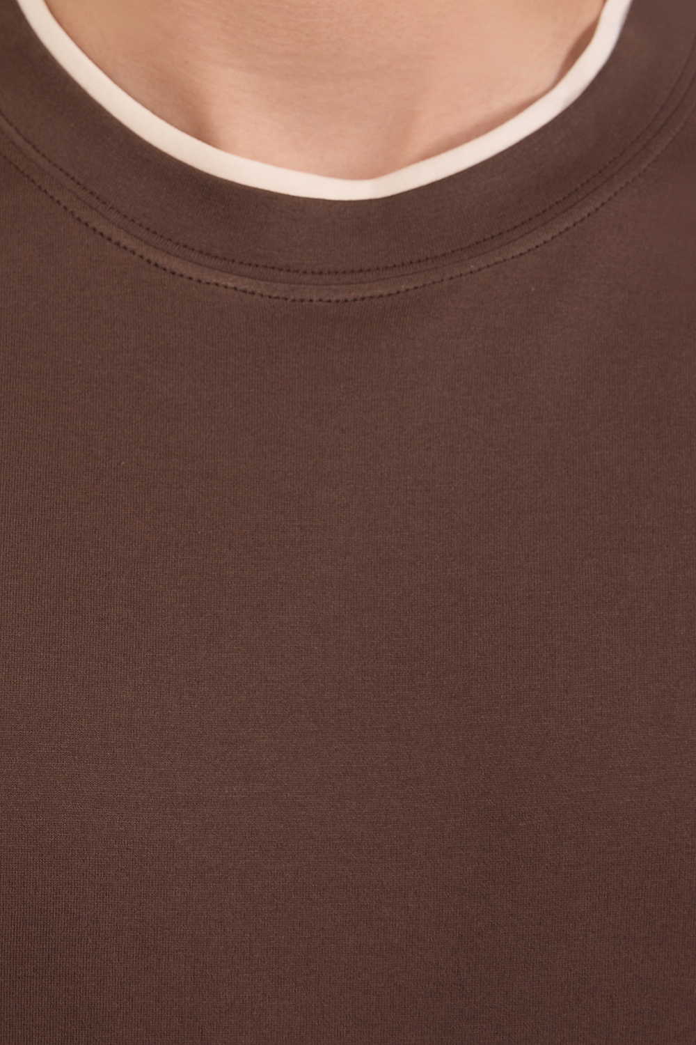 תמונת תקריב דוגמן של חולצת טי