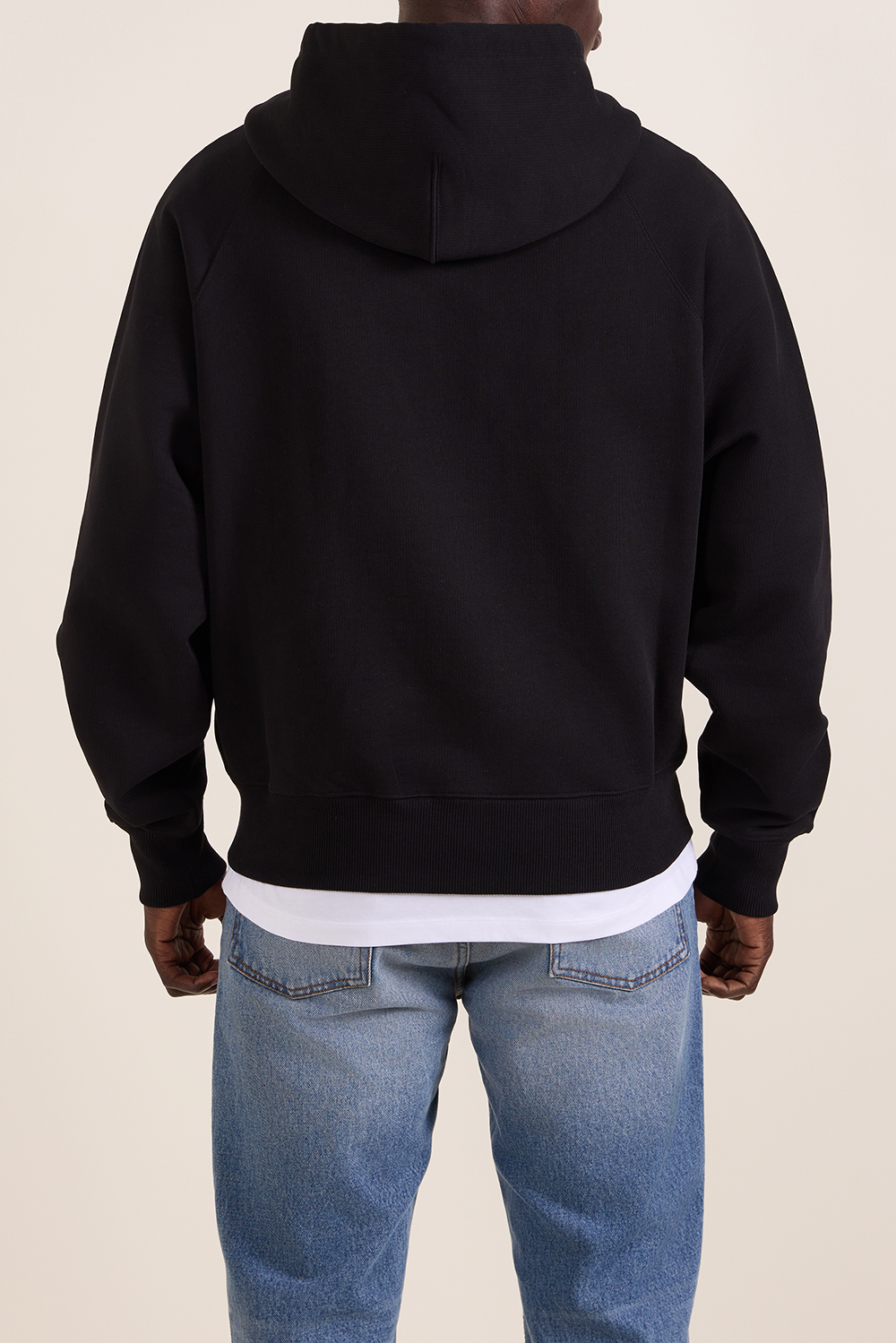 תמונת דוגמן אחורית של ז'קט קפוצ'ון