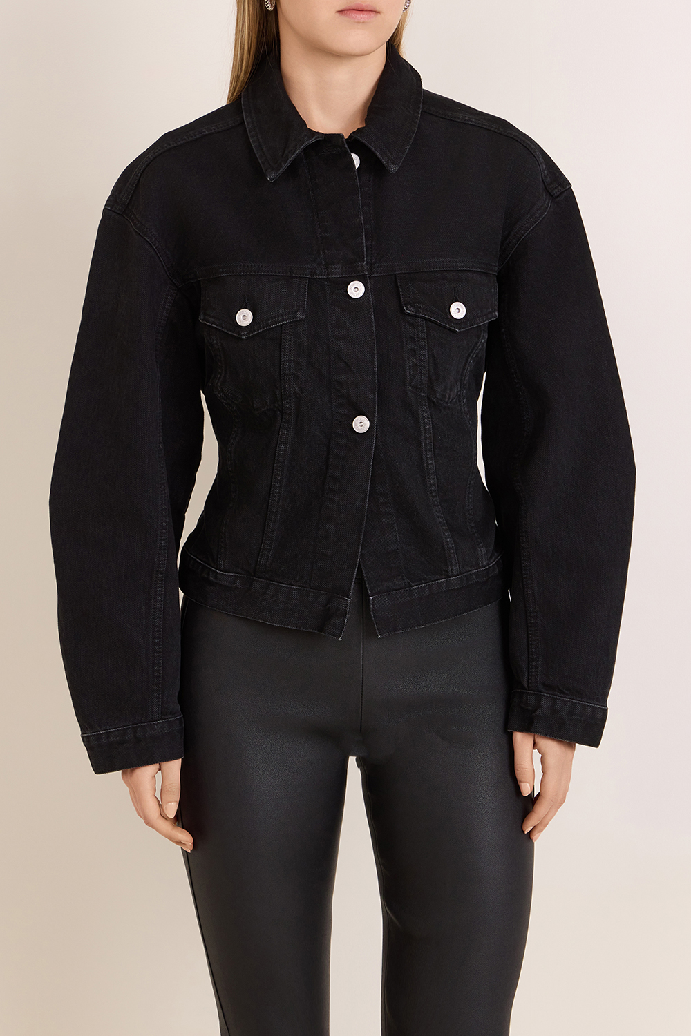 תמונת דוגמן קידמית של ז'קט ג'ינס