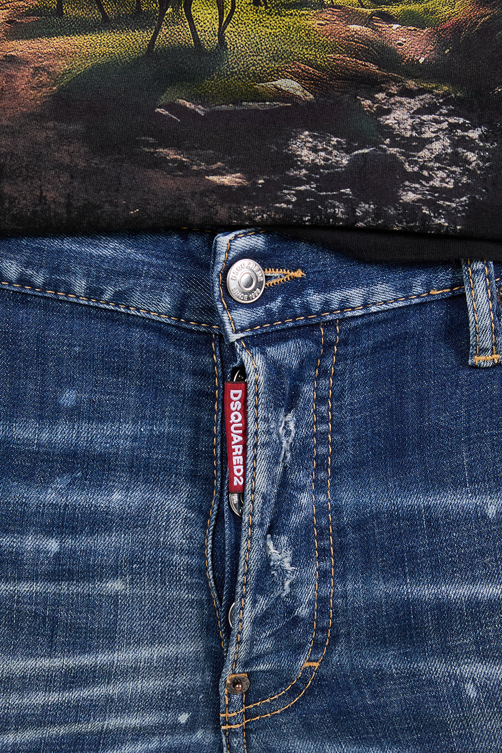 תמונת תקריב דוגמן של מכנסי ג'ינס סלים פיט סופר טווינקי