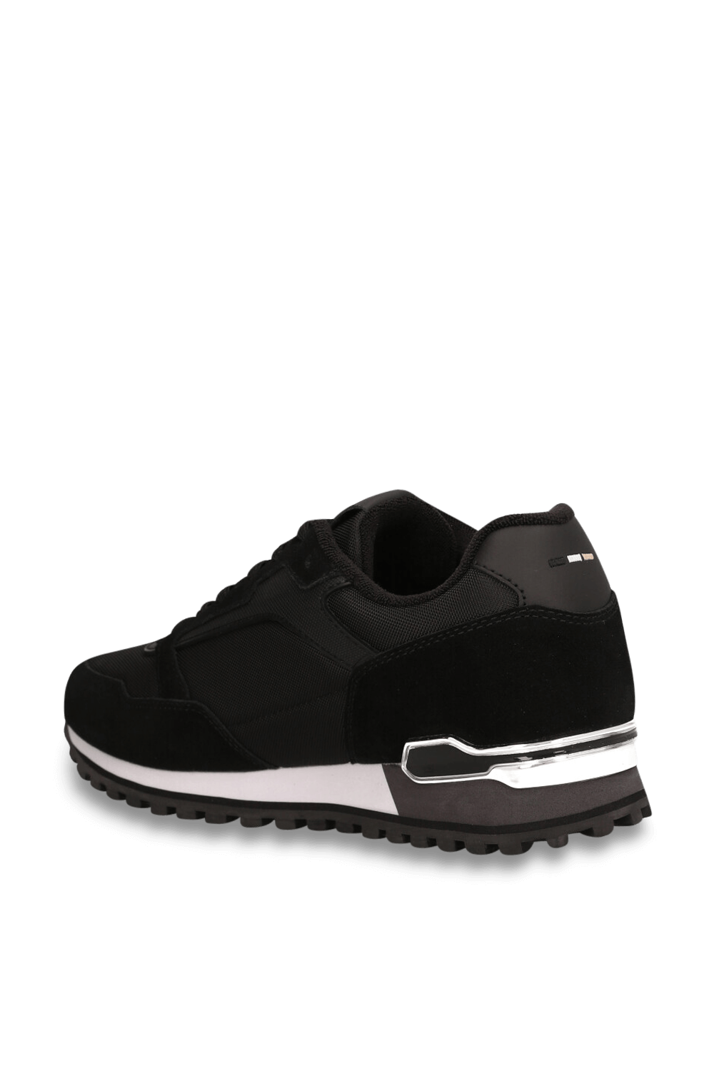 תמונה אחורית של נעלי סניקרס